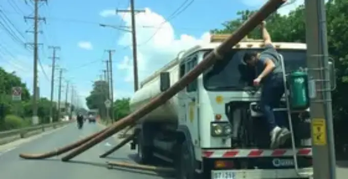 caminhão derruba postes Ribeirão Preto